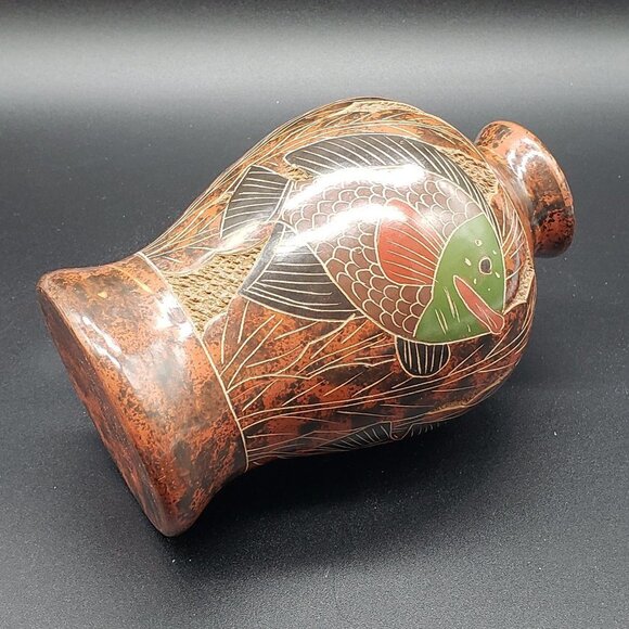 Nicaraguan Carved & Etched Fish Terracotta Folk Art Vase - Picture 2 of 9